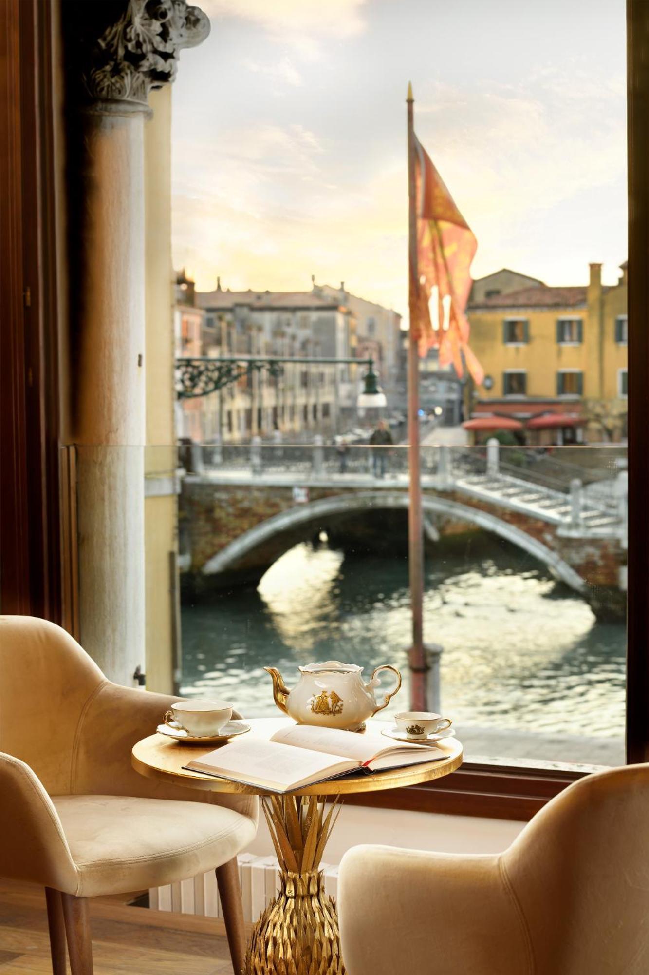 Swan Dolcevita Prestige Stay - Canal View & Exclusive Experience Венеция Экстерьер фото
